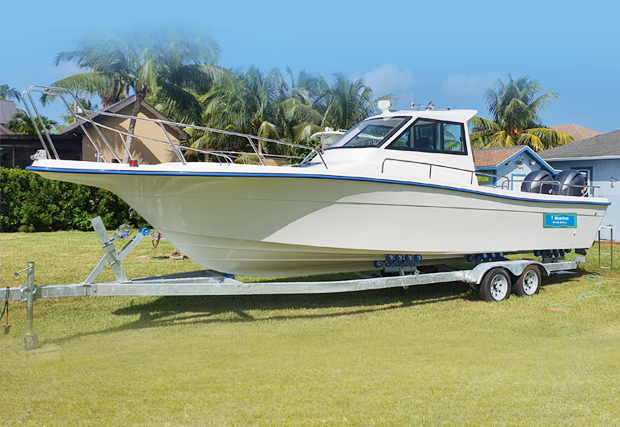 T Marine Motorboat sa Trailer
