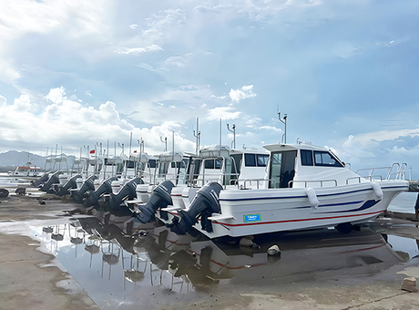 34 Fu&szlig; Fiberglasboot f&uuml;r Fischer.jpg